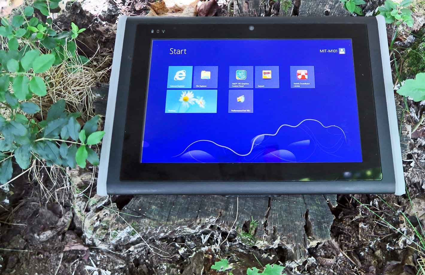 Rugged PC Review.com - Rugged Tablet PCs: Advantech MIT-M101
